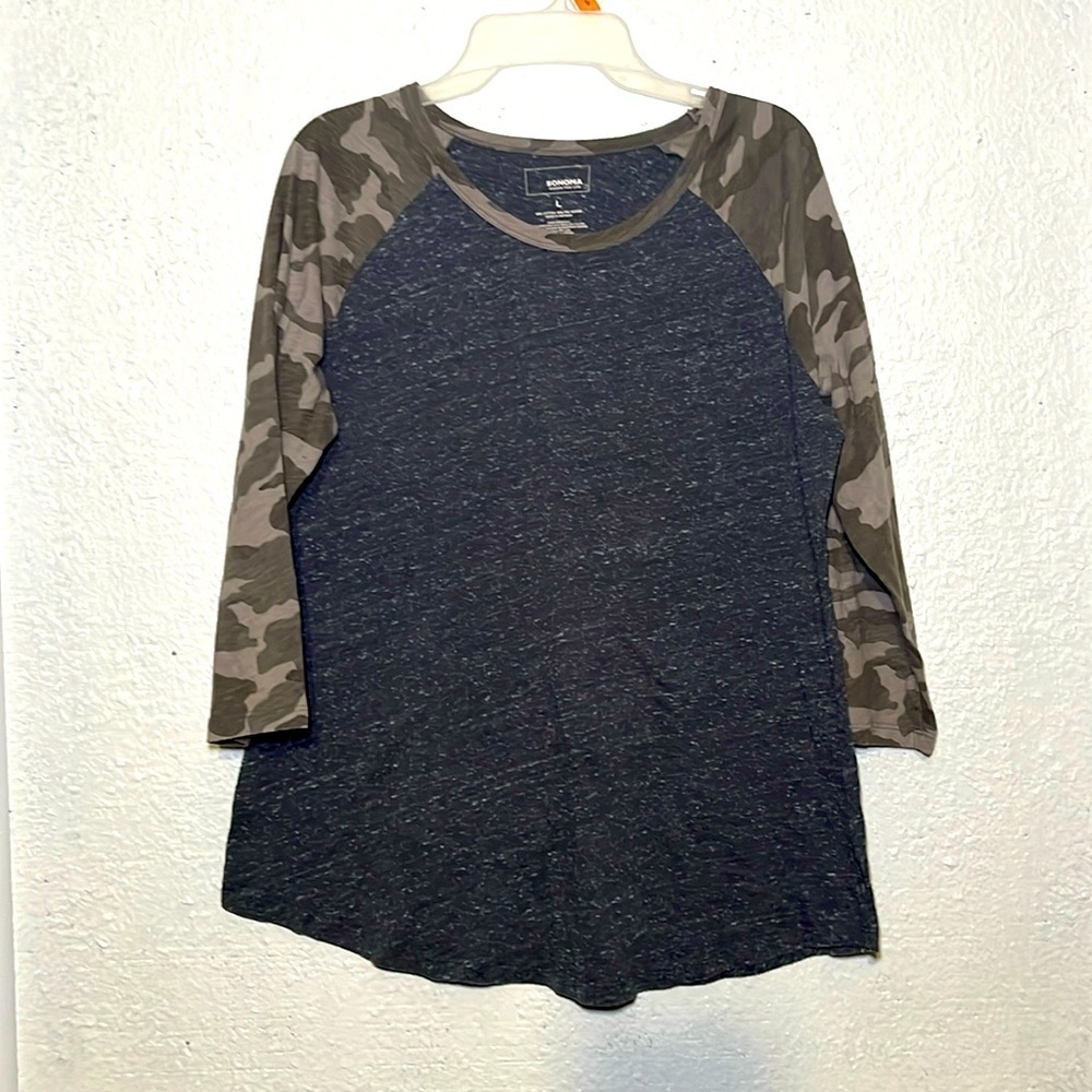 Sonoma and Gray and camouflage sleeved long sleeved shirt size large.
